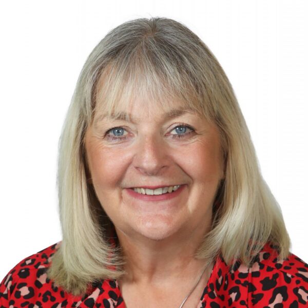 Portrait of Councillor Donna Briant